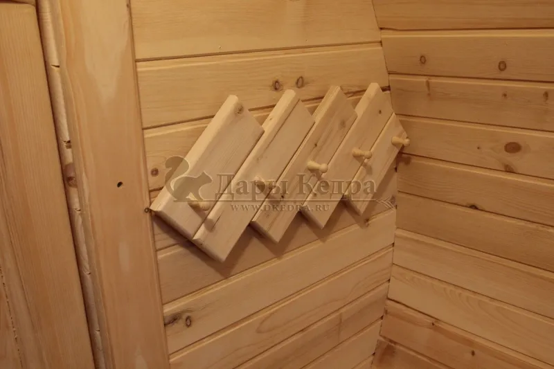 Вешалка банная (малая) из кедра